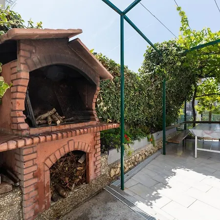 Duce 13694a Apartment *